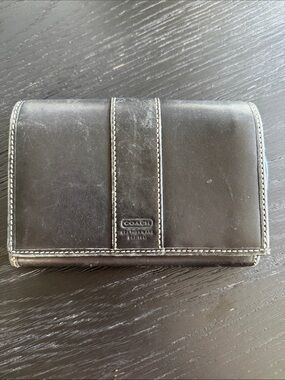 Coach Black Leather Bifold Wallet with Contrast Stitching